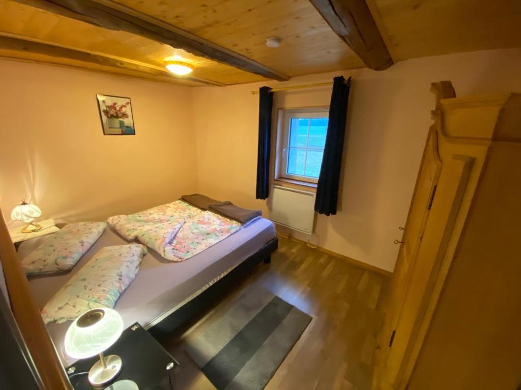 Maison Carmen - Restaurant , Meuble De Tourisme, Appartements Xertigny Luaran gambar