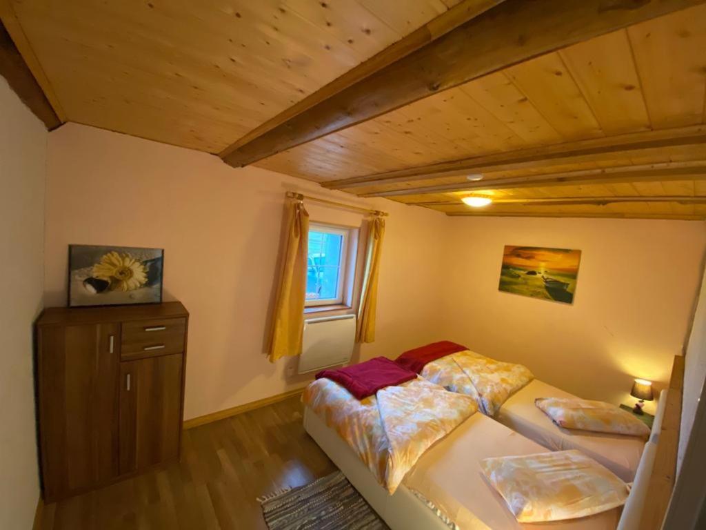 Maison Carmen - Restaurant , Meuble De Tourisme, Appartements Xertigny Luaran gambar