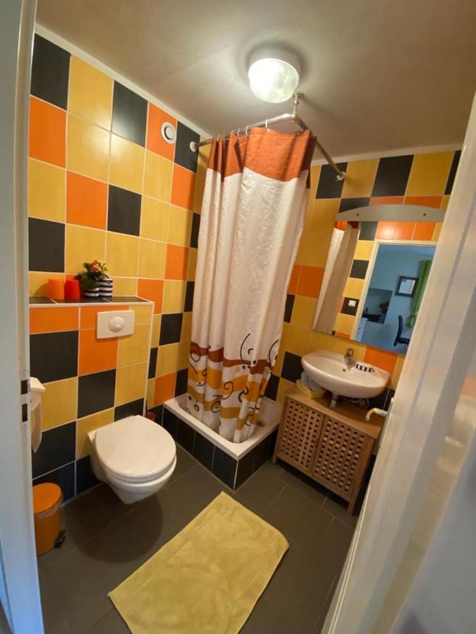 Maison Carmen - Restaurant , Meuble De Tourisme, Appartements Xertigny Luaran gambar