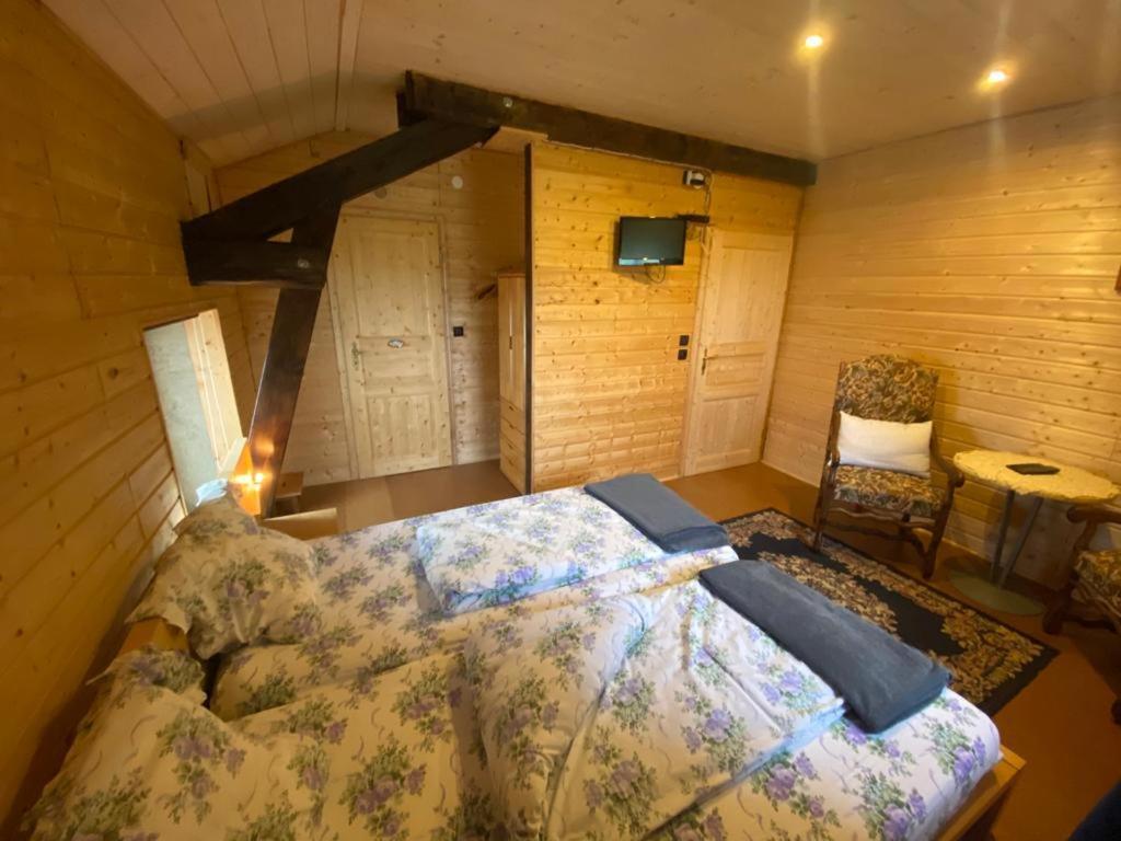 Maison Carmen - Restaurant , Meuble De Tourisme, Appartements Xertigny Luaran gambar